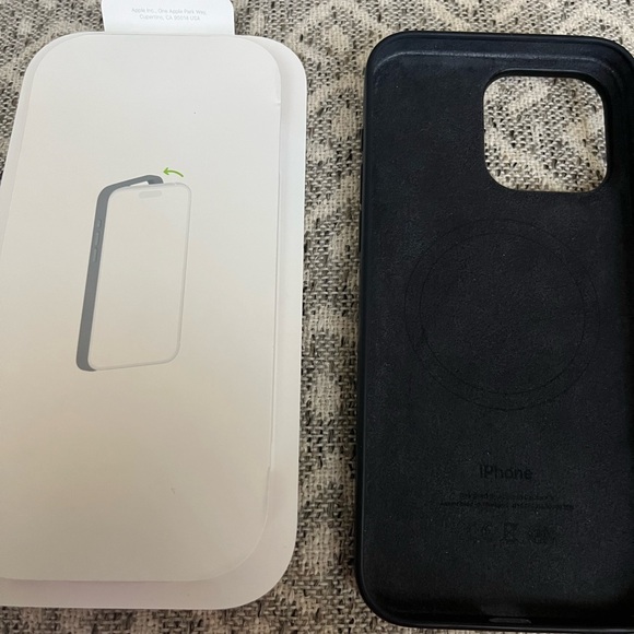 Apple iPhone 15 pro max case - Picture 4 of 4